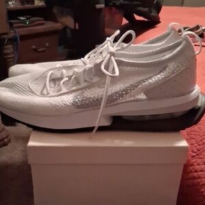 Nike Women's White and Gray Sneakers